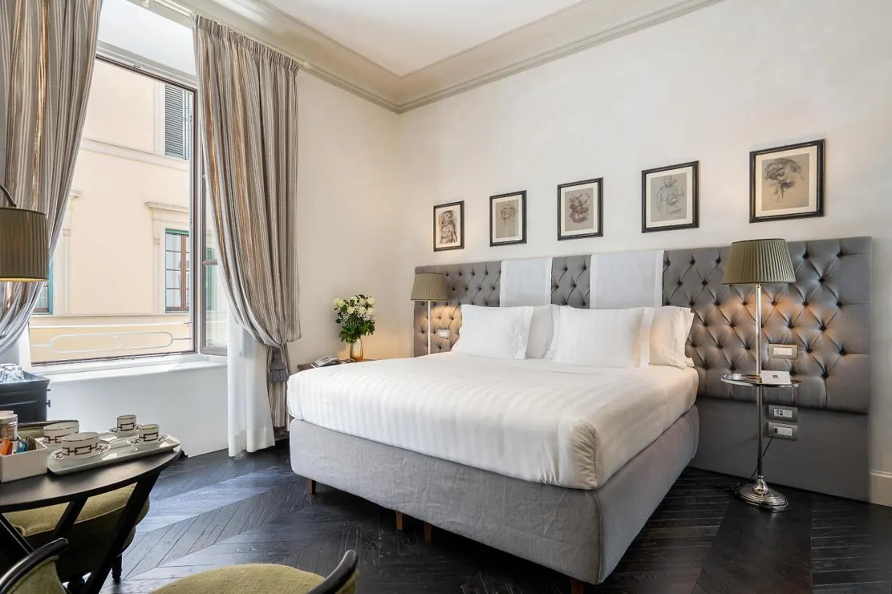 Corte Calzaiuoli Elegant Suites Firenze 2*,