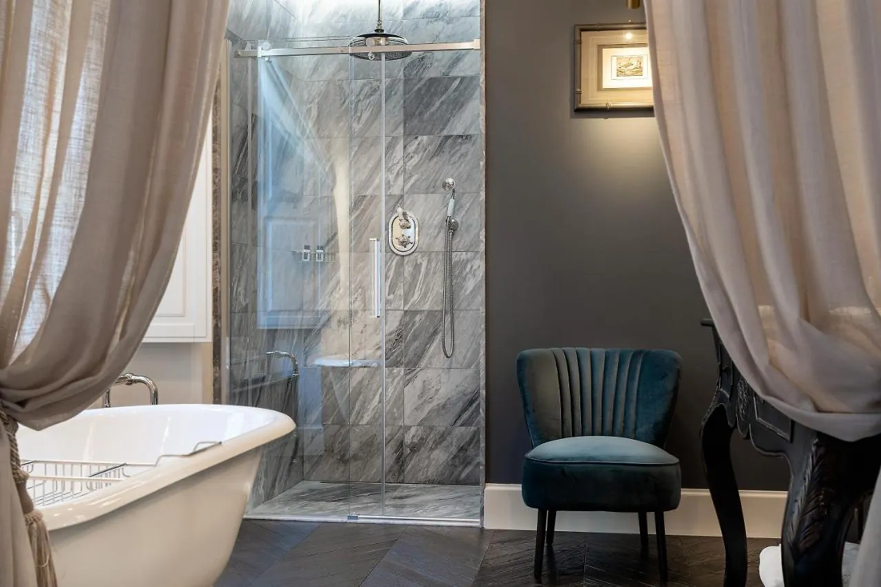 Corte Calzaiuoli Elegant Suites Firenze 2*,